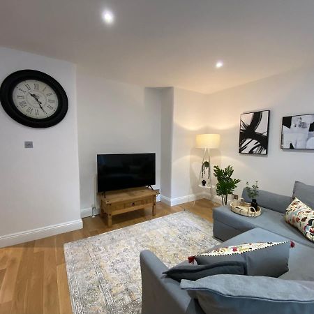Fantastic Spacious Garden Flat With Own Private Entrance London Kültér fotó