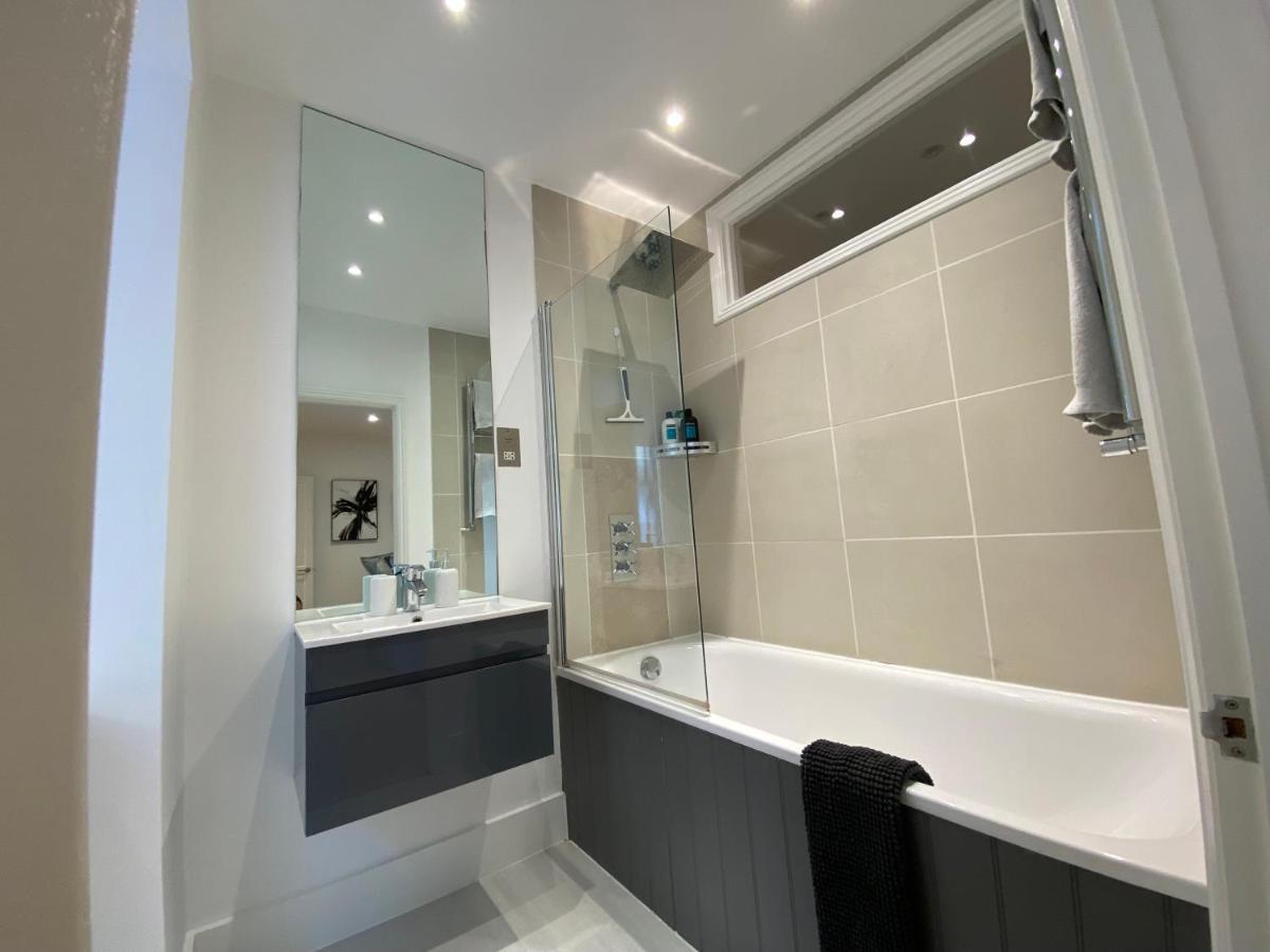 Fantastic Spacious Garden Flat With Own Private Entrance London Kültér fotó