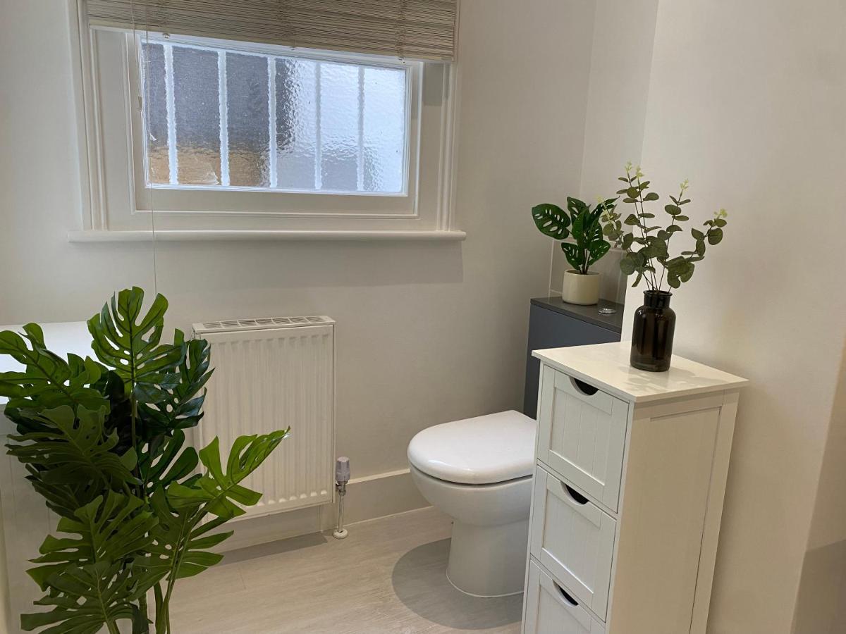 Fantastic Spacious Garden Flat With Own Private Entrance London Kültér fotó